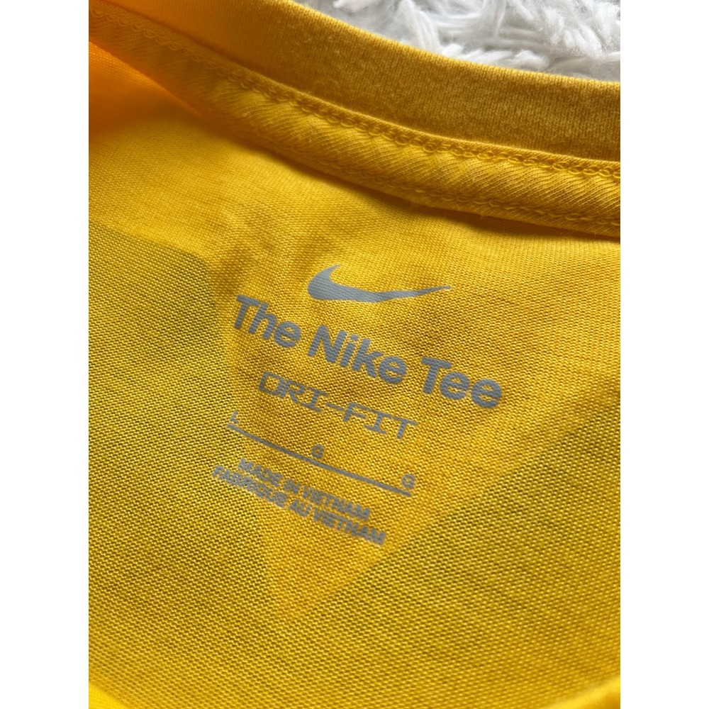 Nike Dri-Fit Jordan University of Michigan Wolverines T-Shirt - Picture 3 of 8